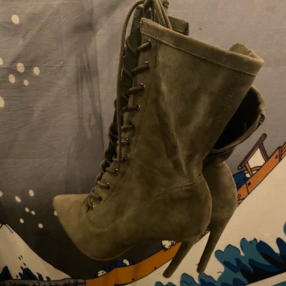 Steve Madden side zipper booties - Picture 2 of 5